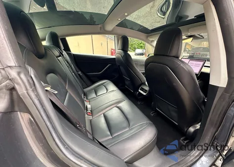 2018 Tesla Model 3 from USA, damaged, VIN 5YJ3E1EB1JF119421